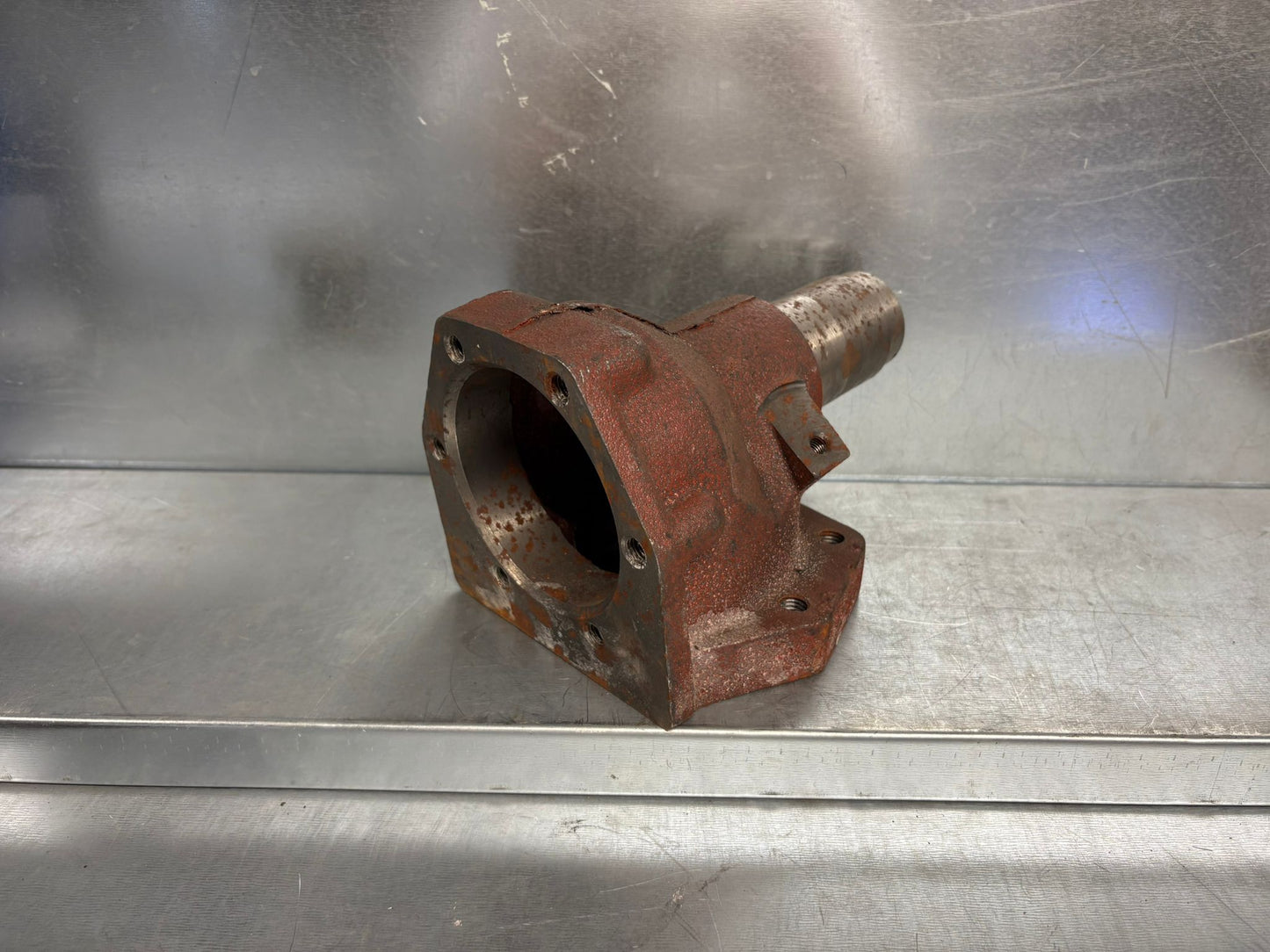 UPRIGHT SHAFT HOUSING