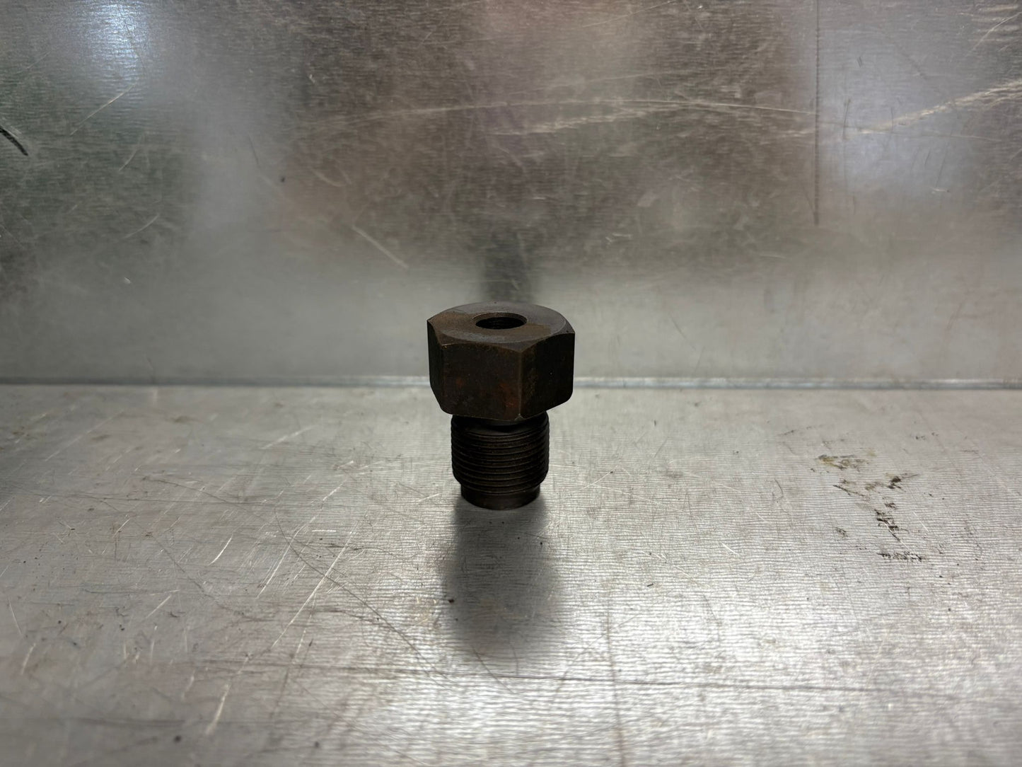 VALVE POLE NUT