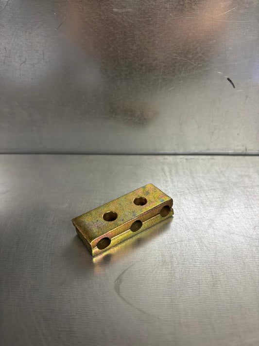 THREE PASSWAY CLIP