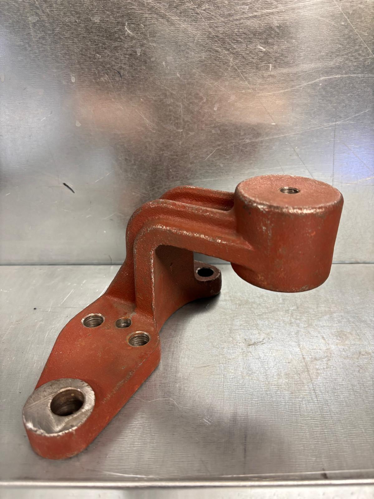 LEFT STEERING ARM