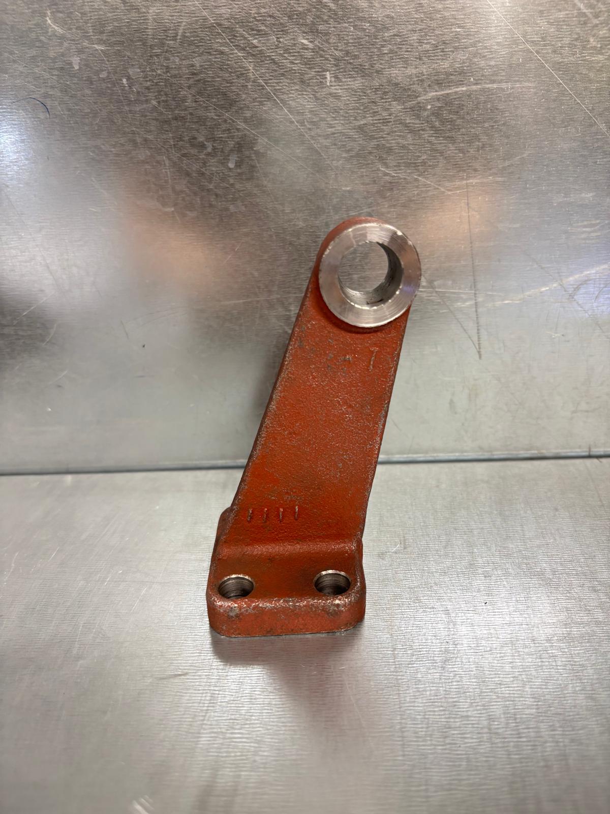 RIGHT STEERING TRAPEZIOD ARM 304