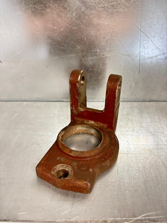 RIGHT ROCKER ARM PEDESTAL