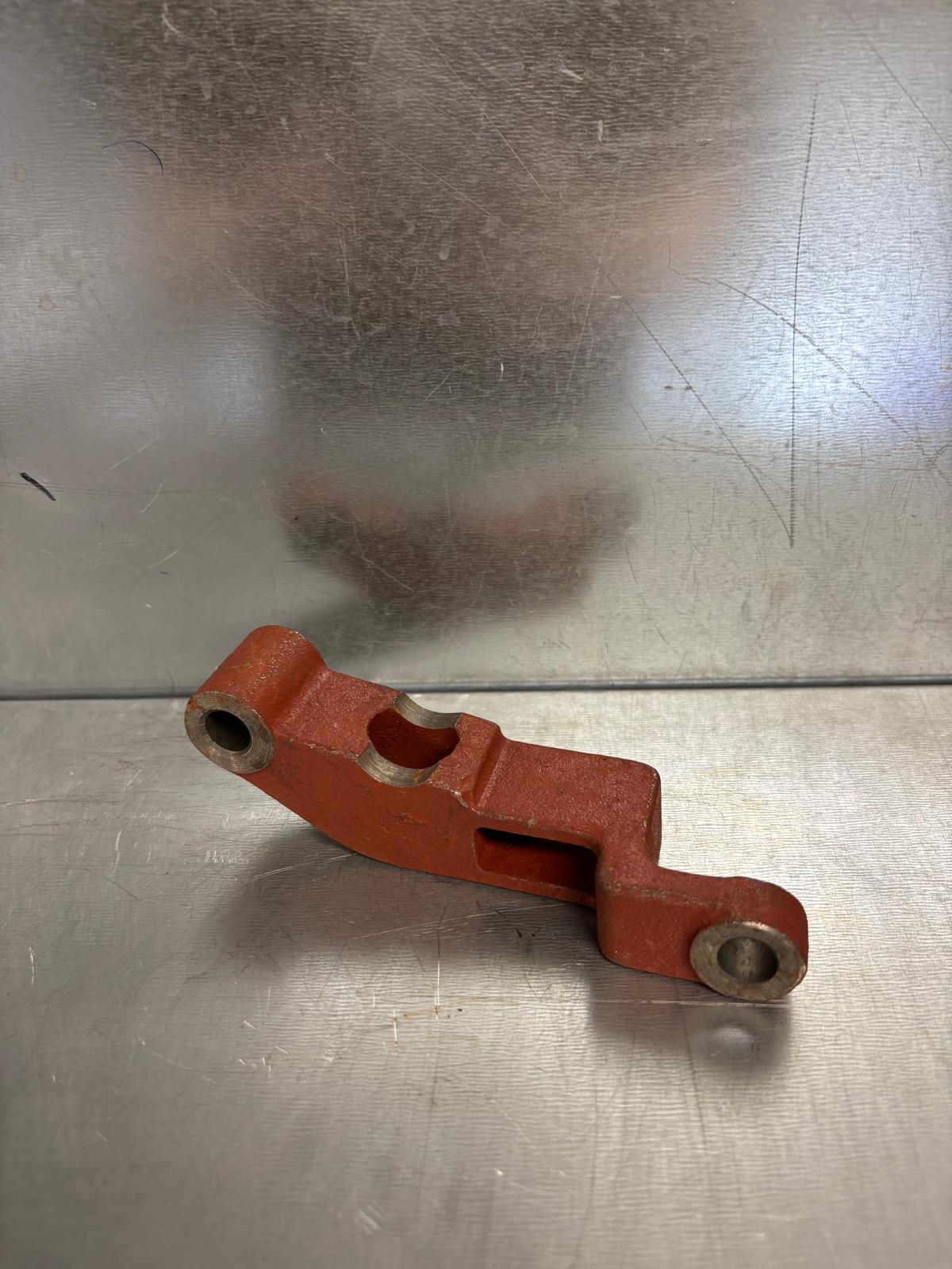 RIGHT ROCKER ARM