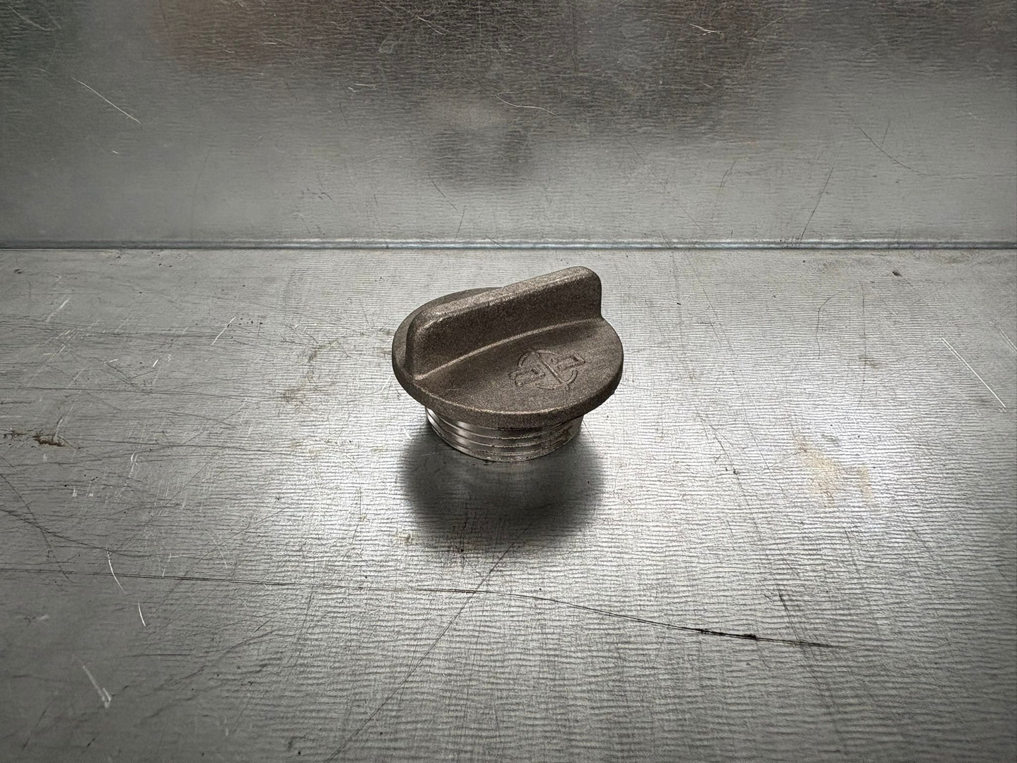 OIL FILLING COVER N85-01002