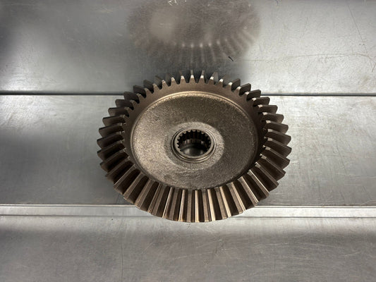 DRIVEN BEVEL GEAR OF FINAL DRIVE